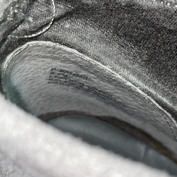 Steve Madden Grey Suede Booties size 8.5 NWOT - Picture 6 of 7